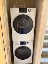 16507 33rd Ave W in Lynnwood, WA - Foto de edificio - Building Photo