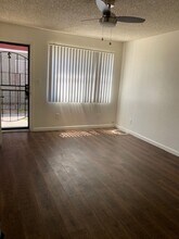 9414 S Central Ave-Unit -2 in Los Angeles, CA - Building Photo - Building Photo