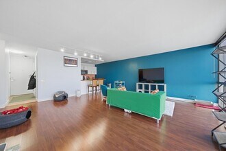 4343 N Clarendon Ave, Unit 613 in Chicago, IL - Foto de edificio - Building Photo