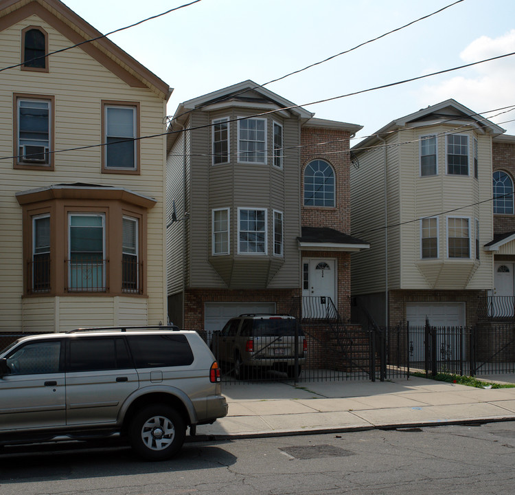 236 Sherman Ave in Newark, NJ - Foto de edificio