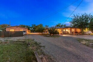 1000 NM-76 in Santa Cruz, NM - Building Photo