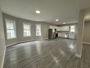 40 Fowler St, Unit 3 in Boston, MA - Building Photo - Building Photo