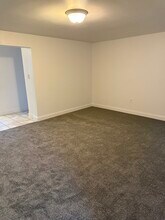 15 Weston Ct in Braintree, MA - Building Photo - Building Photo