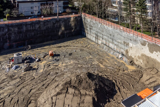 Central Park House in Burnaby, BC - Building Photo - Building Photo