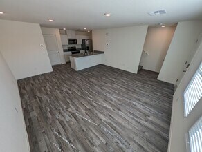 6153 Aster Gdn St in North Las Vegas, NV - Building Photo - Building Photo