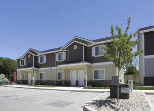 Timbercreek Townhomes in Nampa, ID - Building Photo - Building Photo