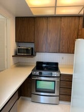 1515 Floribunda Ave in Burlingame, CA - Building Photo - Building Photo