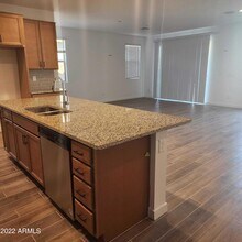 17852 W Thistle Landing Dr in Goodyear, AZ - Building Photo - Building Photo