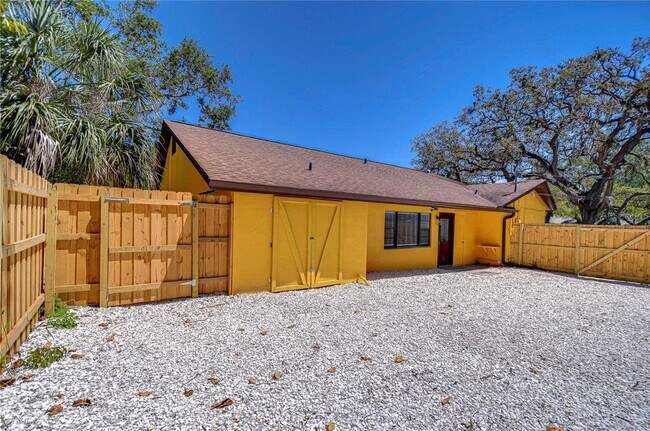 514 Pennsylvania Ave in Palm Harbor, FL - Building Photo - Building Photo