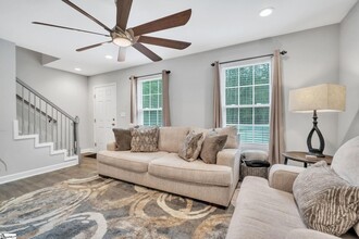 208 Woodland Dr, Unit 2009 in Greenwood, SC - Building Photo - Building Photo