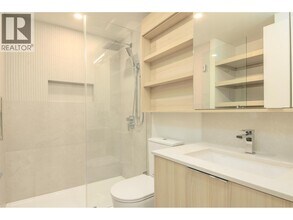 311 Alderson Ave in Coquitlam, BC - Building Photo - Building Photo