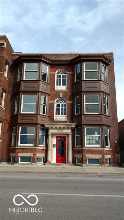 property at 829 N Pennsylvania St