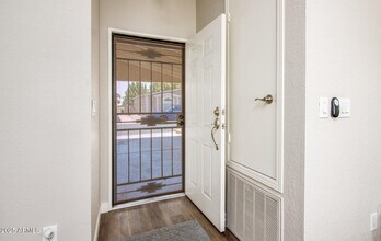 1672 E Augusta Ave in Chandler, AZ - Building Photo - Building Photo