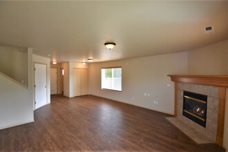 16919 SE 180th Pl in Renton, WA - Foto de edificio - Building Photo