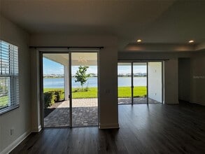 17425 Savory Mist Cir in Lakewood Ranch, FL - Building Photo - Building Photo