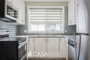8702-8163 163 St NW in Edmonton, AB - Building Photo