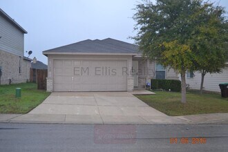 107 Venezia in San Antonio, TX - Building Photo - Building Photo