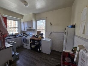 41 Auburn St, Unit 2 in Brookline, MA - Foto de edificio - Building Photo