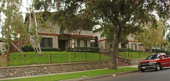 563 Mar Vista Ave in Pasadena, CA - Building Photo - Building Photo