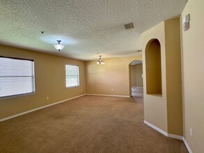 10507 Eastpark Lake Dr in Orlando, FL - Building Photo - Building Photo