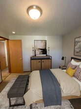 3404 W Prasch Ave in Yakima, WA - Foto de edificio - Building Photo