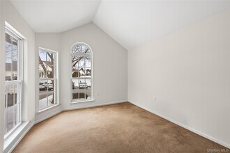 1005 Constance Ln in Port Jefferson Station, NY - Building Photo - Building Photo