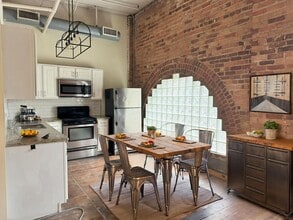 Farmer's Exchange Athens in Athens, GA - Foto de edificio - Building Photo