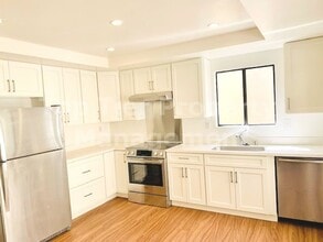 135 Northcreek Cir in Walnut Creek, CA - Building Photo - Building Photo