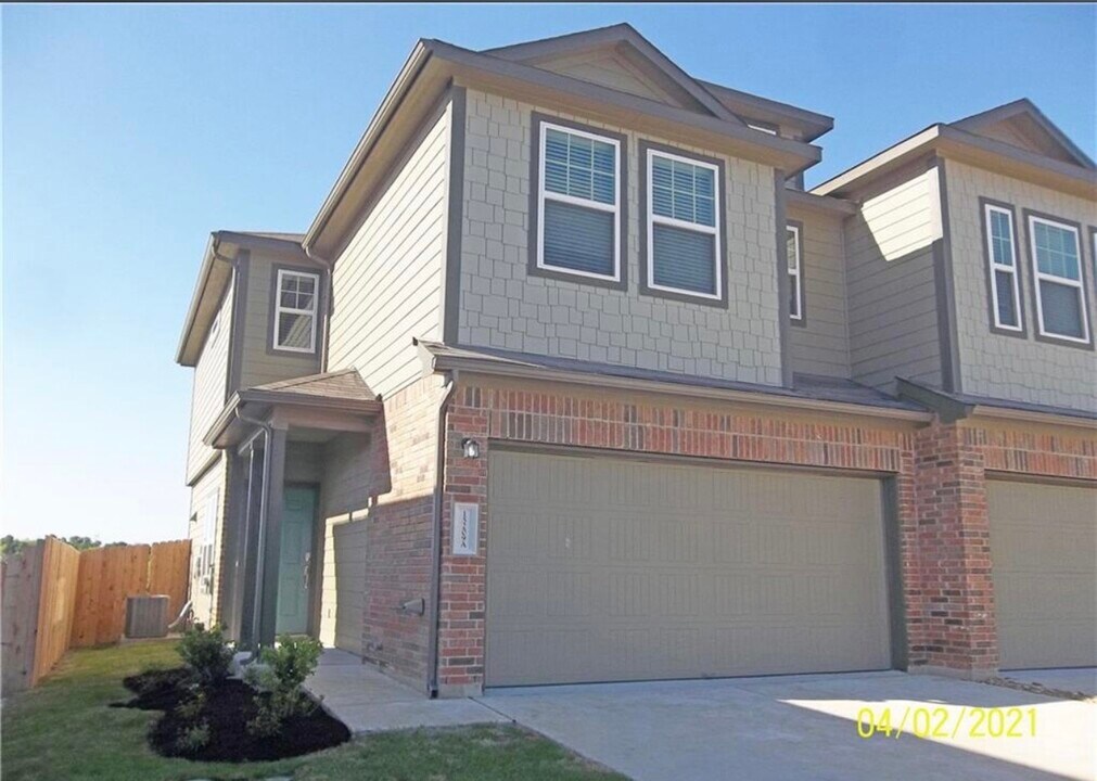 15209 Spruce Frost Cv in Del Valle, TX - Building Photo