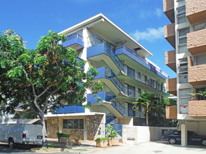 Namahana Terrace in Honolulu, HI - Building Photo - Building Photo