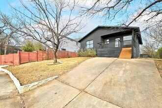 919 Walter St in Austin, TX - Building Photo - Building Photo