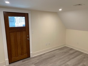 72 Charles St in Whitman, MA - Building Photo - Building Photo