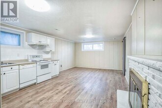 38 Hopperton Dr in Toronto, ON - Building Photo - Building Photo