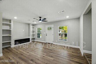 1309 Summit St in Athens, TN - Building Photo - Building Photo
