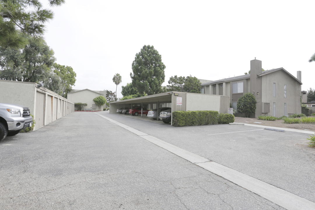 Florida Street Apartments in Huntington Beach, CA - Building Photo