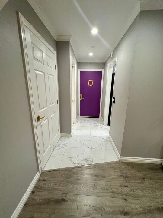 121 Sinclair Ave, Unit 223 in Glendale, CA - Building Photo