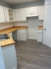 5401 Atascosa Dr in Austin, TX - Building Photo - Building Photo