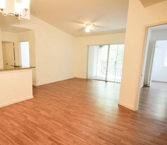 2727 Centergate Dr in Miramar, FL - Building Photo - Building Photo