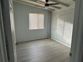133 W Birdman Dr in Tucson, AZ - Building Photo - Building Photo