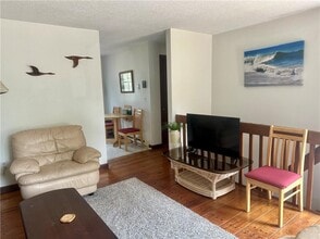 149 Holly Rd in South Kingstown, RI - Building Photo - Building Photo