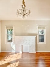 430 S Oakhurst Dr, Unit Lower Unit in Beverly Hills, CA - Building Photo - Building Photo
