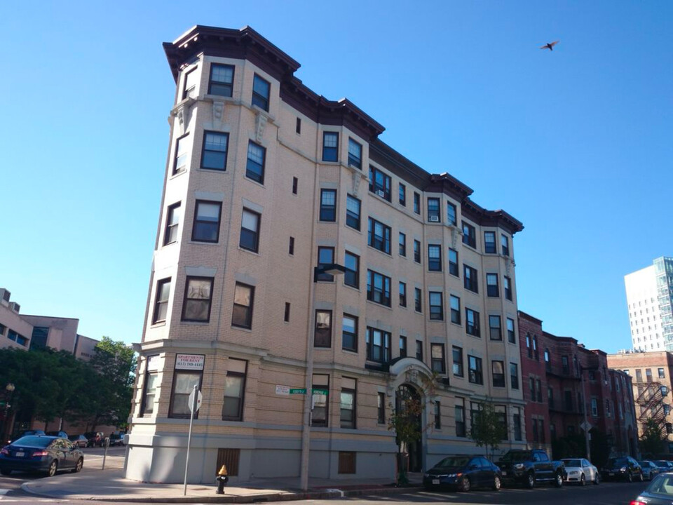 157-133 Hemenway St, Unit 3 in Boston, MA - Building Photo