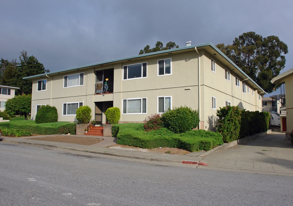 25 S Broadway in Millbrae, CA - Building Photo