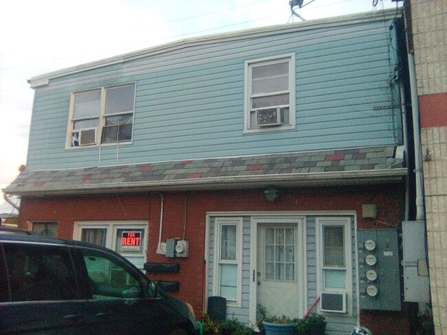 516 Lincoln Hwy, Unit 4