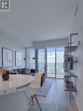 159 Wellesley St E in Toronto, ON - Building Photo - Building Photo