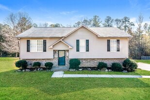 694 S Hillcrest Rd in Odenville, AL - Building Photo