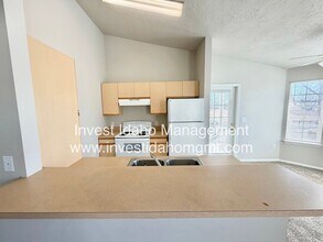 214 N Avenger Ln in Boise, ID - Building Photo - Building Photo