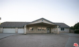 7510 Rodeo Rd in Hesperia, CA - Building Photo