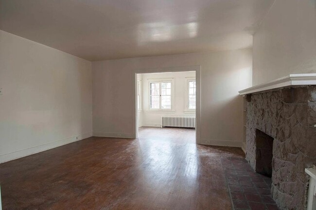 6535 Northumberland St, Unit 1 in Pittsburgh, PA - Building Photo - Building Photo