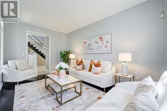 35 Ridgecrest Rd in Markham, ON - Building Photo - Building Photo